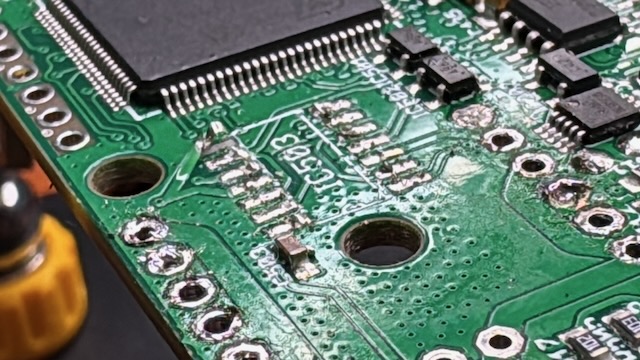 74ACT08 pcb spoor omgebogen